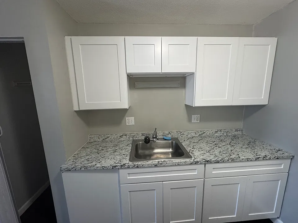 348 Main St #223