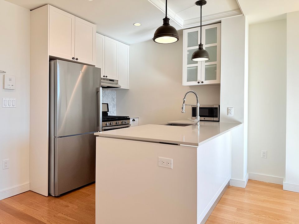 1st image of 409 Eastern Pkwy APT 602