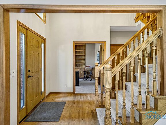 3rd image of 25920 Wood Creek Ct