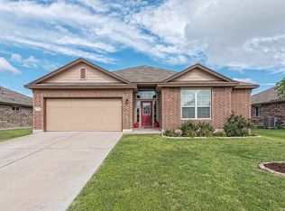 9832 Shallow Creek Dr, Waco, TX 76708