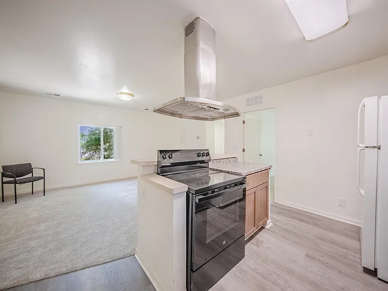 2472 Hawks Ave #2 — Photo 10