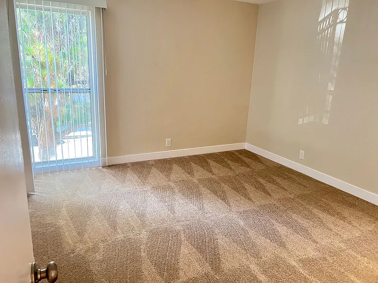 9600 Reseda Blvd — Photo 13
