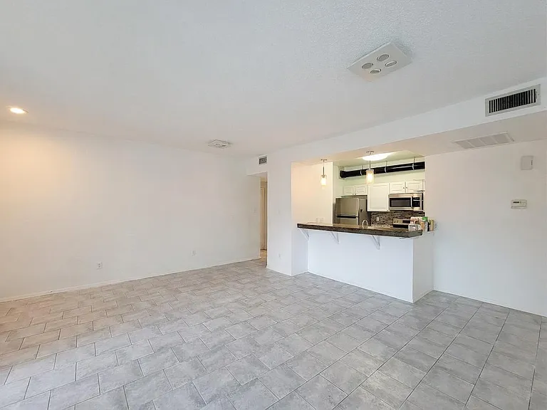 7119 N Holiday Dr #7119 — Photo 5