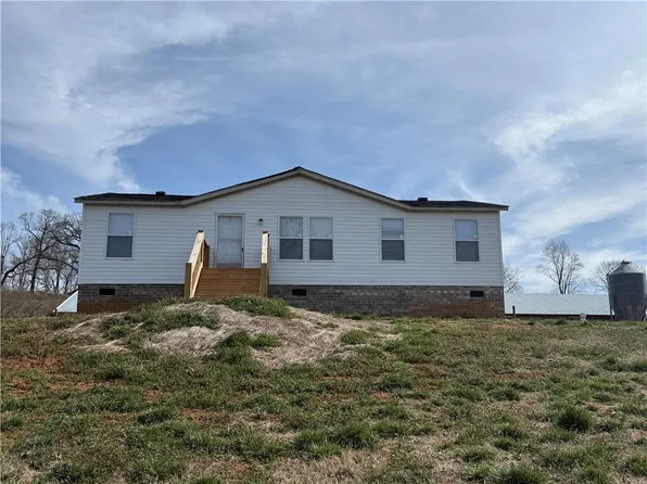 175 Dorsey Rd, Cleveland, GA 30528