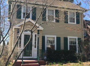 3813 N Bartlett Ave, Shorewood, WI 53211