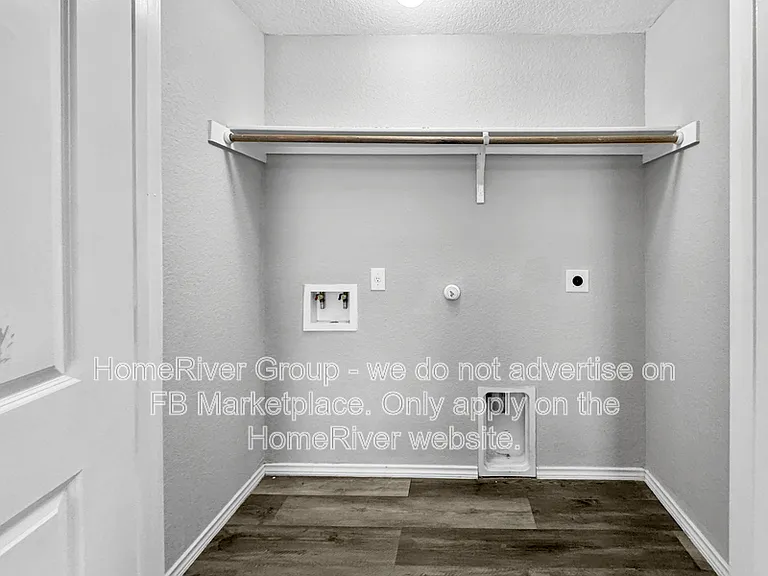 6807 Hibiscus Fls — Photo 6