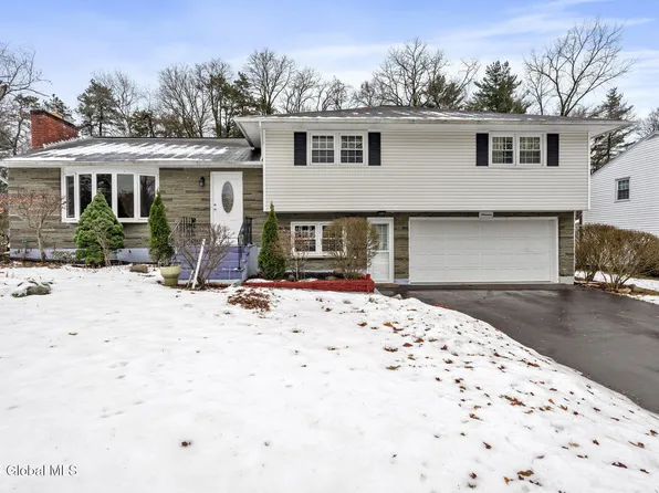 19 North Gate Drive, Albany, NY 12203