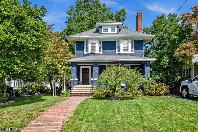 3 bed, 1.0 bath, $3,000 — Photo 2