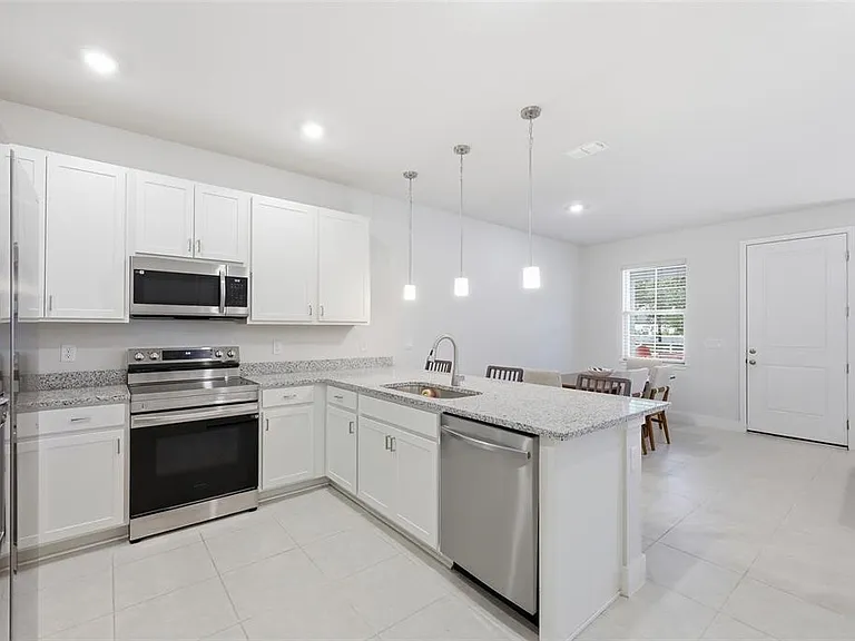6917 Five Oaks Dr — Photo 14