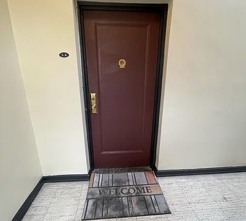 3rd image of 114 Woodside Grn #3A