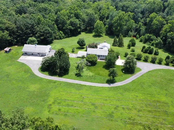 11001 Old Church Rd, New Kent, VA 23124