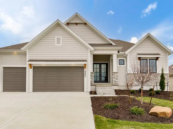 10845 S Shady Bend Rd, Olathe, KS 66061