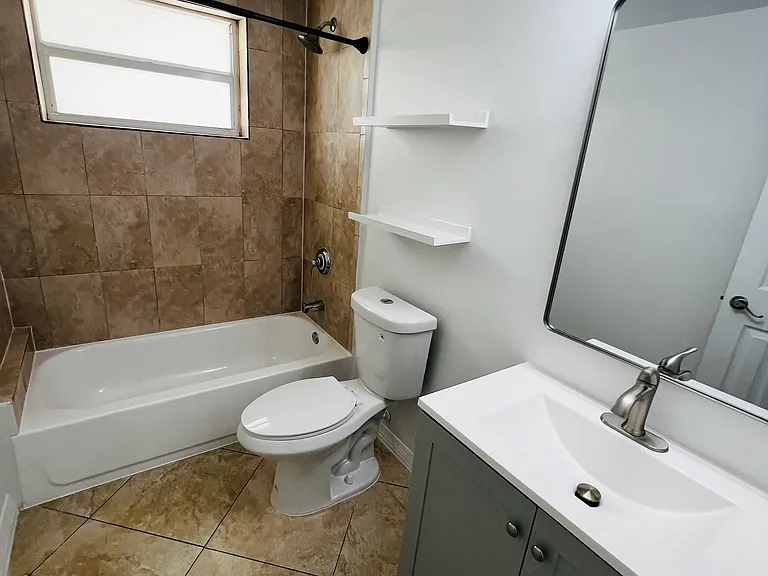 944 Bay Dr #12 — Photo 17