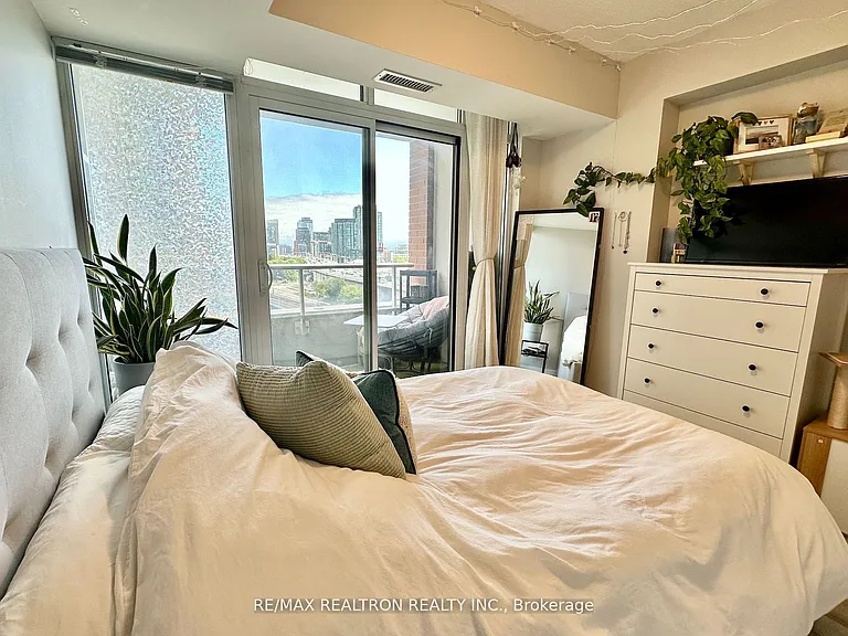 85 E Liberty St #1006 — Photo 15