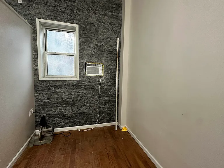 984 Bedford Ave #1 — Photo 3