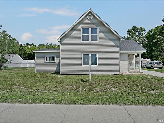 2nd image of 914 Chartier