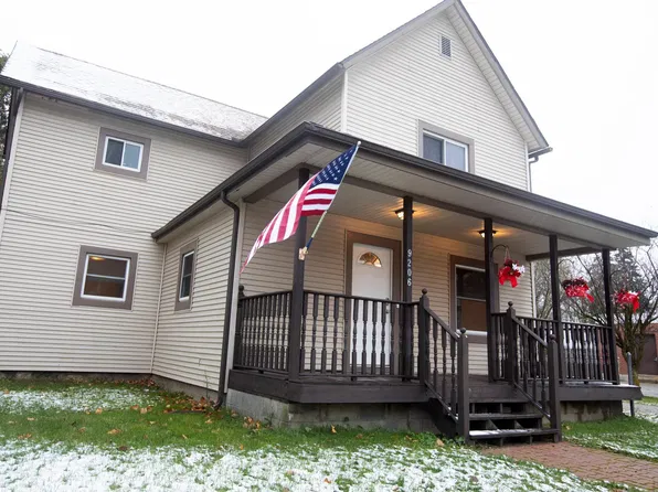 9206 Main St APT B, Whitmore Lake, MI 48189
