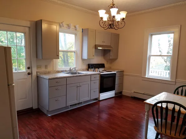 191 Main St APT 1, Belfast, ME 04915