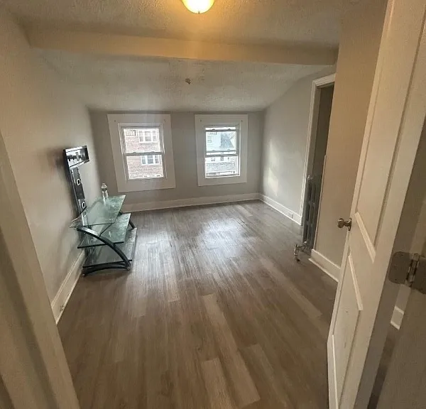 48-50 Cedar Ave #3 — Photo 4