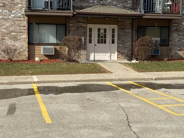 Arrowhead Heights, 1551 Honeysuckle Rd #B4a227514, Hartford, WI 53027