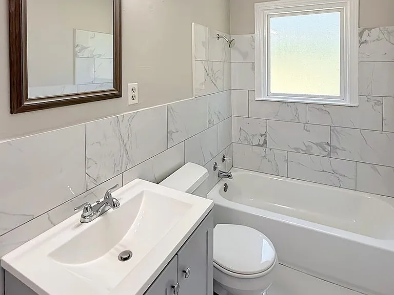5017 Fairfax St — Photo 9