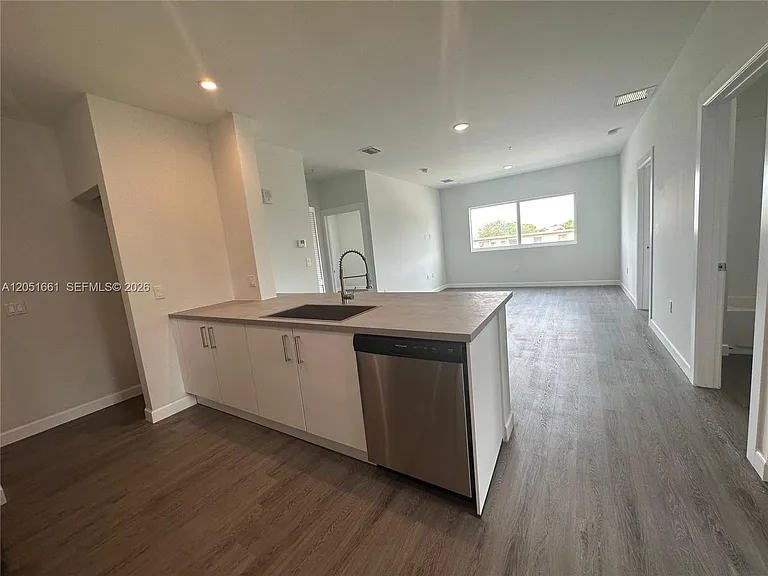 2311 NW 22nd Ave #202 — Photo 12
