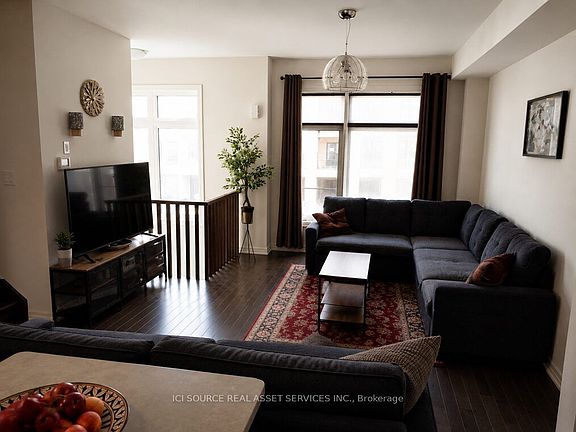 3rd image of 178 Tango Cres