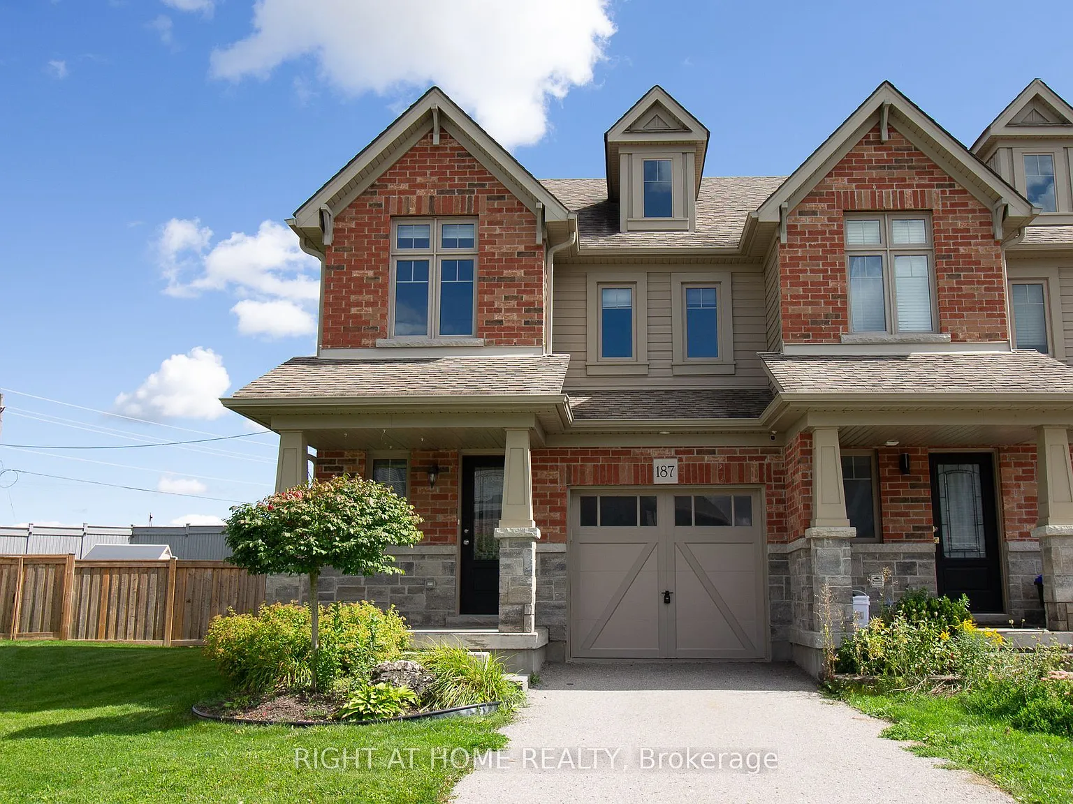 3 bed, $2,800 — Photo 1