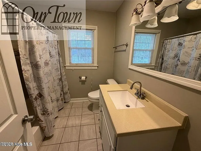 1711 Meadowbrook Ln W — Photo 6