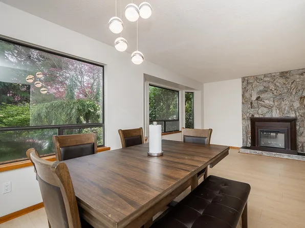 6578 130a St, Surrey, BC V3W 8M5
