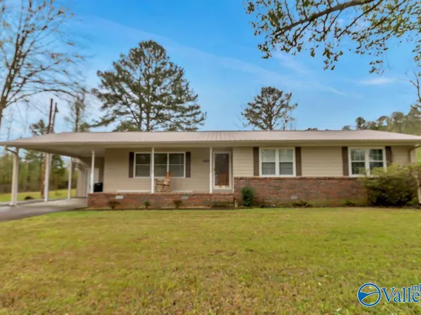 1005 Ridgedale Rd, Scottsboro, AL 35768
