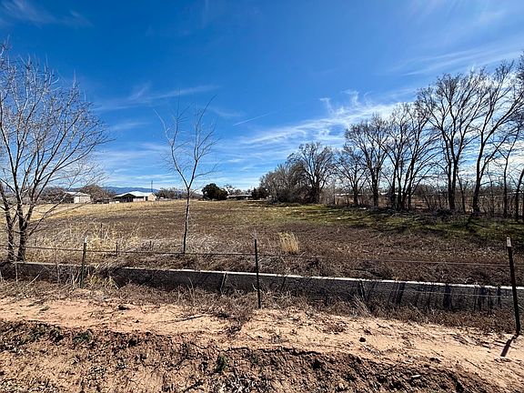 3rd image of Diaz Rd SW