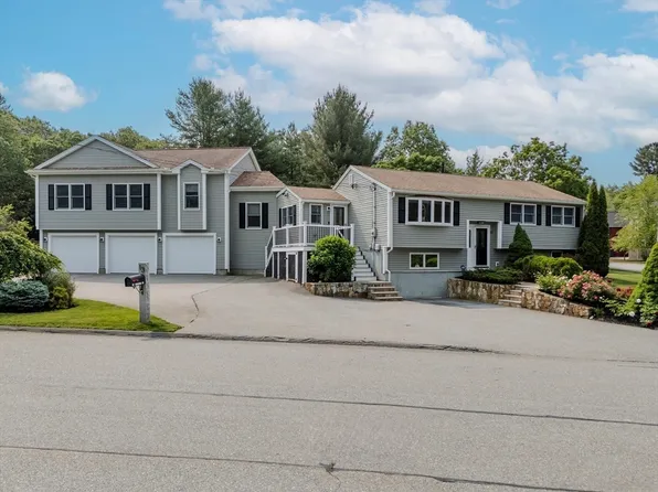 13 Lantern Ln, Billerica, MA 01821
