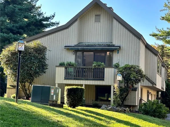 519 Iroquois Lane #A, Stratford, CT 06614