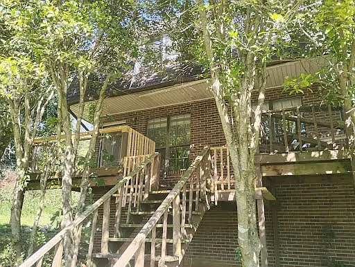 2 bed, 1.5 bath, 1100 sqft, $1,050 — Photo 2