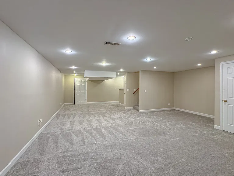 416 Swallow Ln — Photo 23