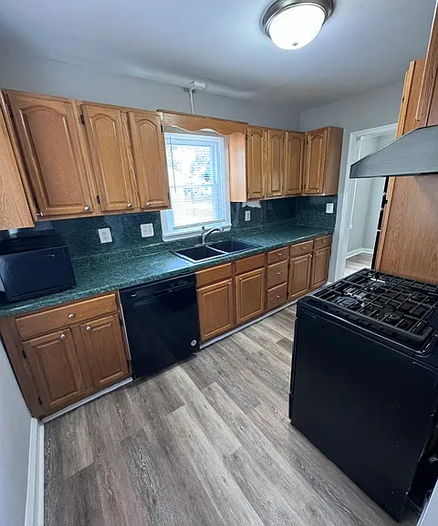33 Mitchell Ave — Photo 5