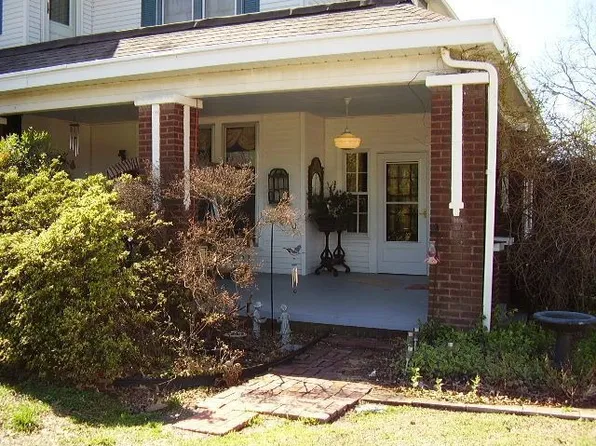 305 Main St, Martin, TN 38237