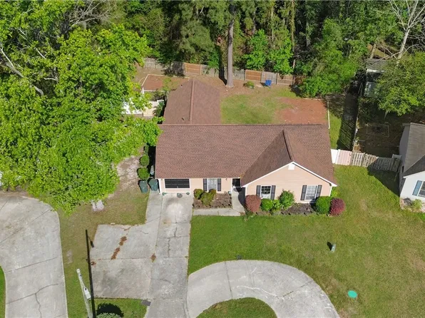 6 N Nicholson Circle, Savannah, GA 31419