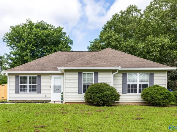 1498 Carter Grove Rd, Hazel Green, AL 35750