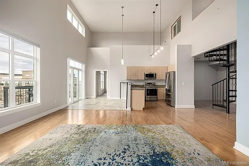 5677 S Park Pl Photo 1