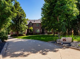 605 Oakwood Pl, Polk City, IA 50226