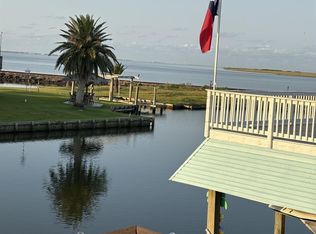 1255 Sailfish St, Bayou Vista, TX 77563