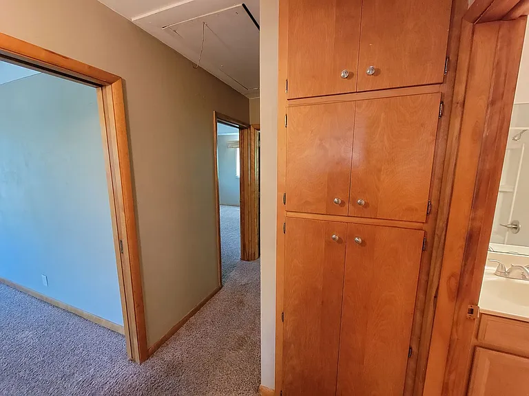 College St 1103 — Photo 16