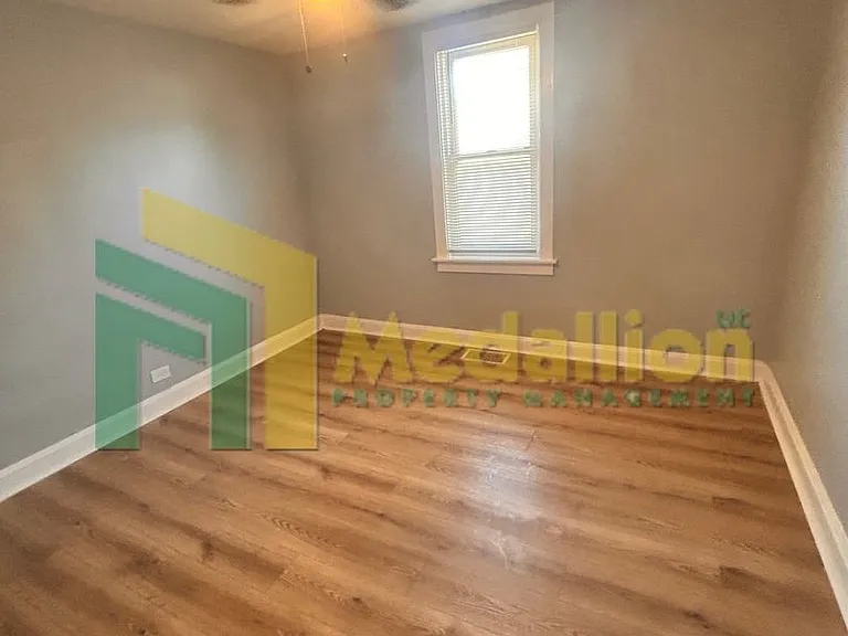 9116 S Greenwood Ave — Photo 12