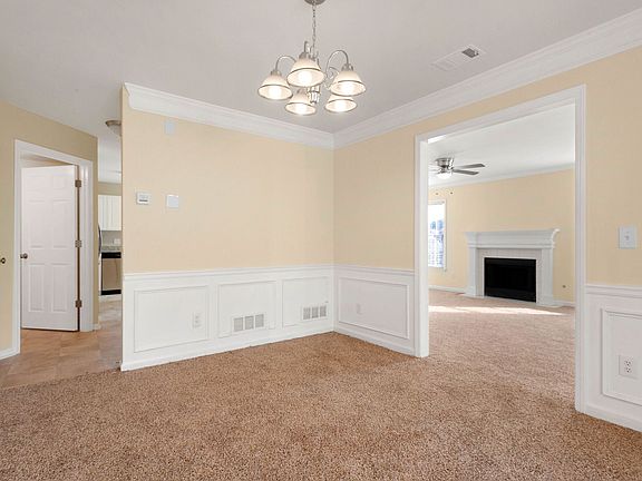 4th image of 601 Parliament St