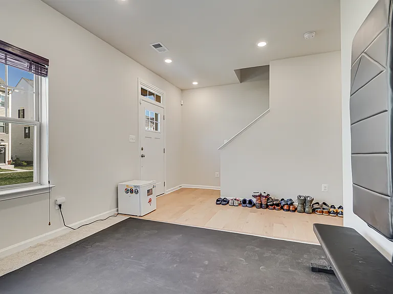 9536 Barnes Loop — Photo 4