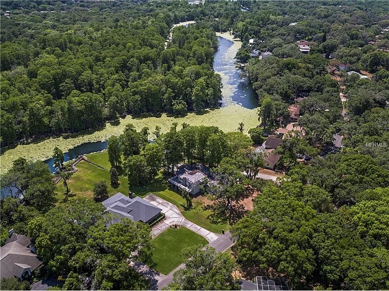 1st image of 627 S Riverhills Dr