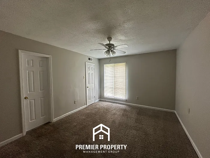 2462 Kimbark Woods Cv — Photo 10
