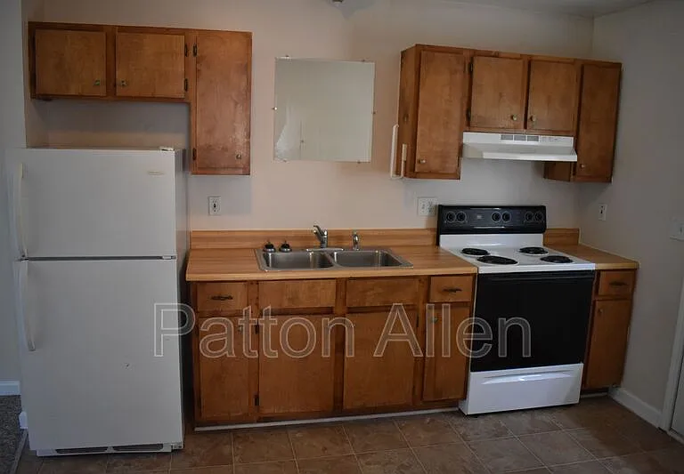 92 Drury Ln #H — Photo 2